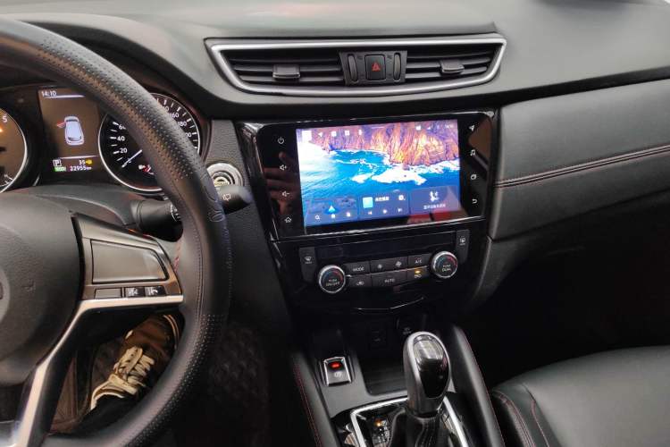 Used Nissan Qashqai 2023 Classic 2.0L CVT XV Comfort Edition Audio And AC Panel