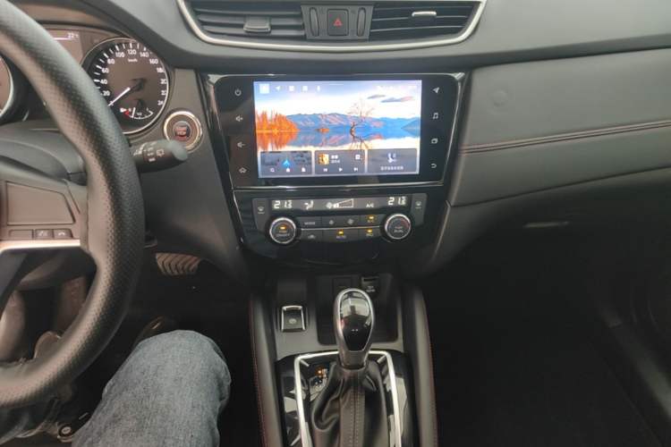 Used Nissan Qashqai 2023 Classic 2.0L CVT XV Comfort Edition Audio And AC Panel