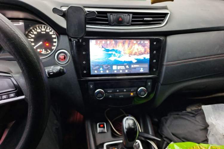 Used Nissan Qashqai 2023 Classic 2.0L CVT XV Comfort Edition Audio And AC Panel