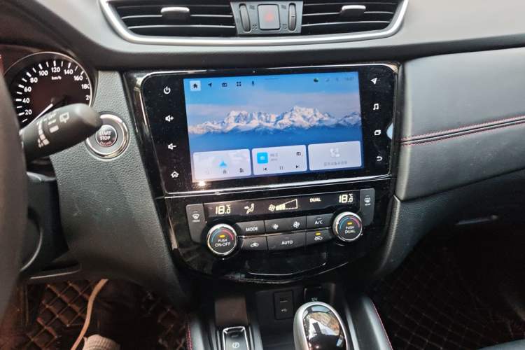 Used Nissan Qashqai 2023 Classic 2.0L CVT XV Comfort Edition Audio And AC Panel