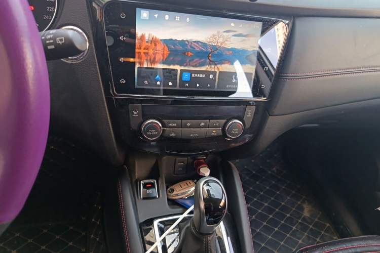 Used Nissan Qashqai 2023 Classic 2.0L CVT XV Comfort Edition Audio And AC Panel