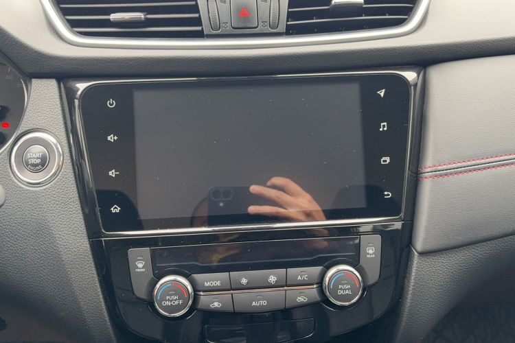 Used Nissan Qashqai 2023 Classic 2.0L CVT XV Comfort Edition Audio And AC Panel