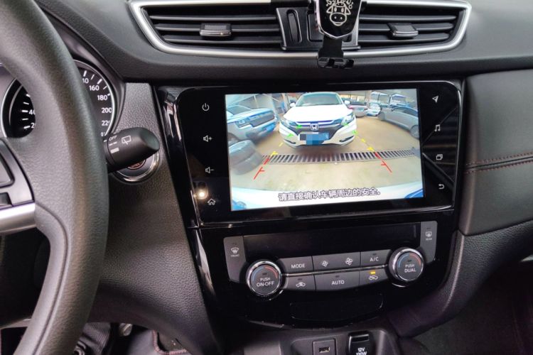 Used Nissan Qashqai 2023 Classic 2.0L CVT XV Comfort Edition Audio And AC Panel
