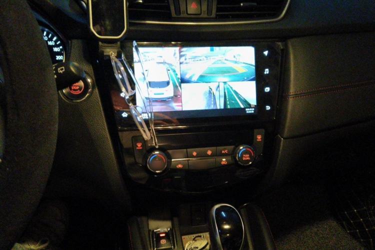 Used Nissan Qashqai 2023 Classic 2.0L CVT XV Comfort Edition Audio And AC Panel