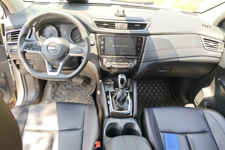 Used Nissan Qashqai 2023 Classic 2.0L CVT XV Comfort Edition Center Console