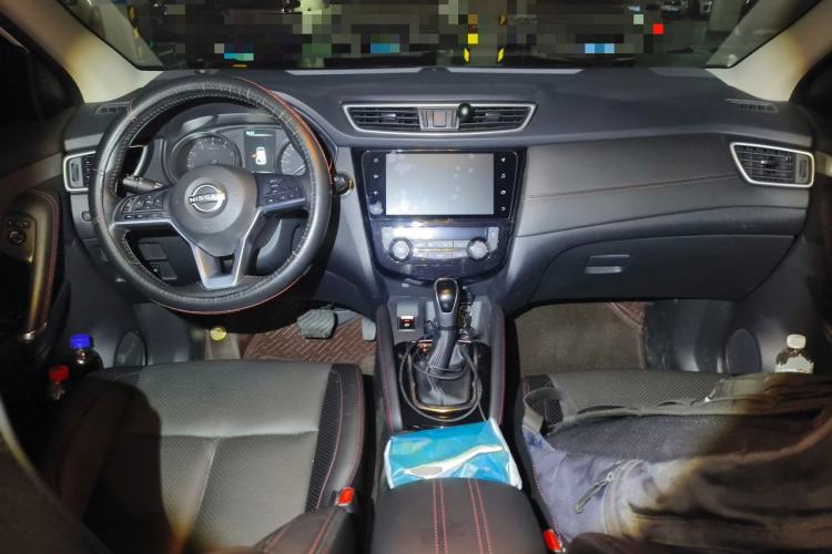 Used Nissan Qashqai 2023 Classic 2.0L CVT XV Prem. Smart Enjoyment Edition Center Console
