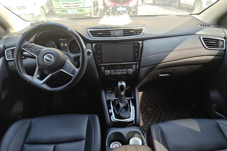 Used Nissan Qashqai 2023 Classic 2.0L CVT XV Comfort Edition Center Console