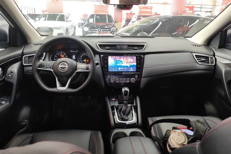 Used Nissan Qashqai 2023 Classic 2.0L CVT XV Comfort Edition Center Console