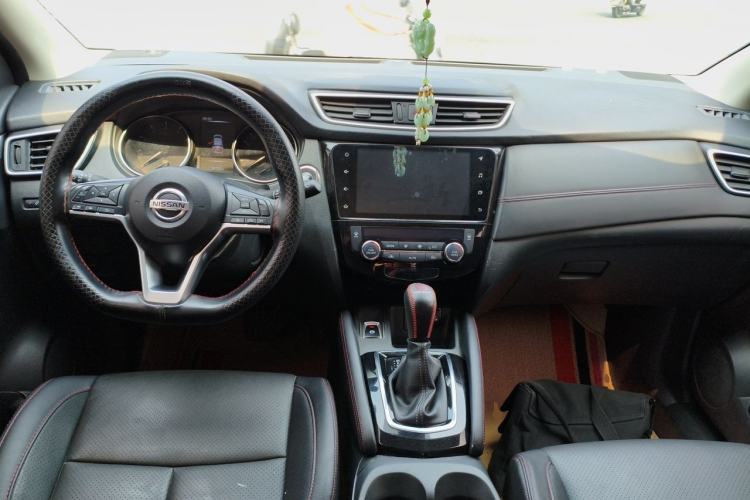 Used Nissan Qashqai 2023 Classic 2.0L CVT XV Prem. Smart Enjoyment Edition Center Console