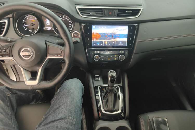 Used Nissan Qashqai 2023 Classic 2.0L CVT XV Comfort Edition Center Console