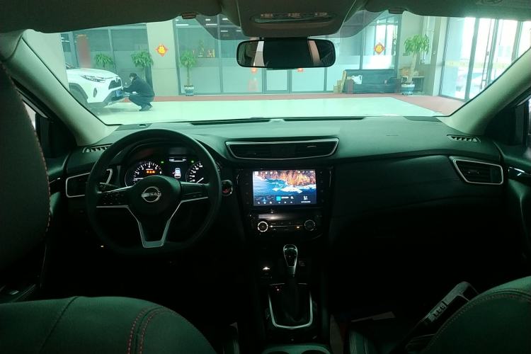 Used Nissan Qashqai 2023 Classic 2.0L CVT XV Comfort Edition Center Console