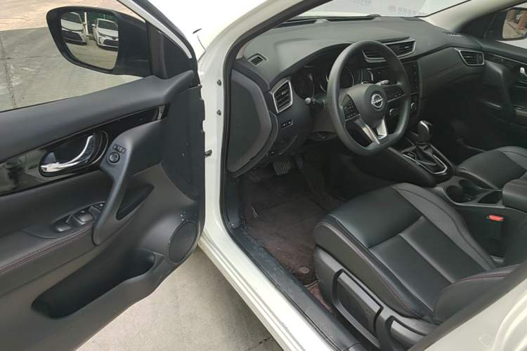 Used Nissan Qashqai 2023 Classic 2.0L CVT XV Comfort Edition Driver Seat