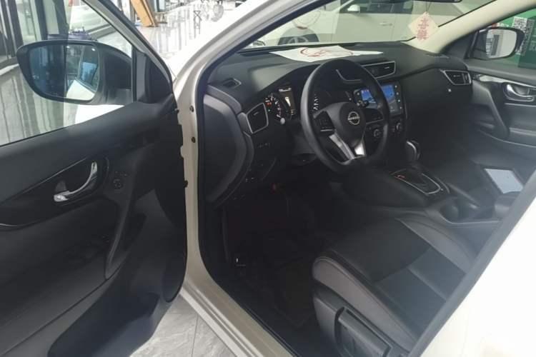 Used Nissan Qashqai 2023 Classic 2.0L CVT XV Comfort Edition Driver Seat