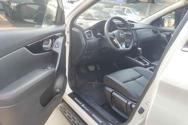 Used Nissan Qashqai 2023 Classic 2.0L CVT XV Comfort Edition Driver Seat