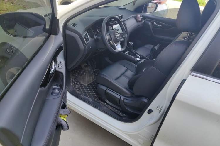 Used Nissan Qashqai 2023 Classic 2.0L CVT XV Comfort Edition Driver Seat