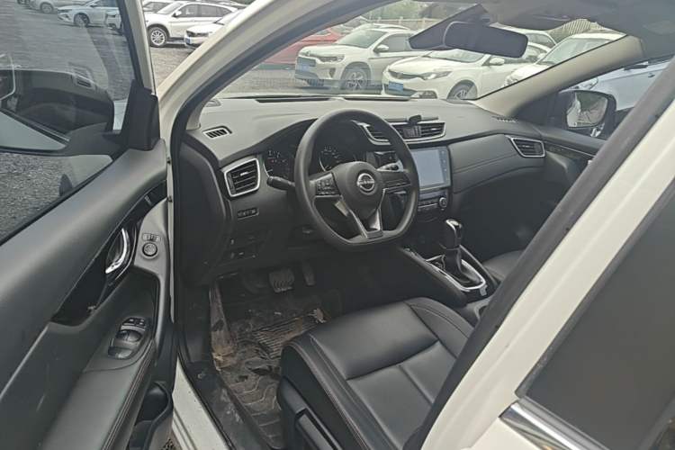 Used Nissan Qashqai 2023 Classic 2.0L CVT XV Comfort Edition Driver Seat