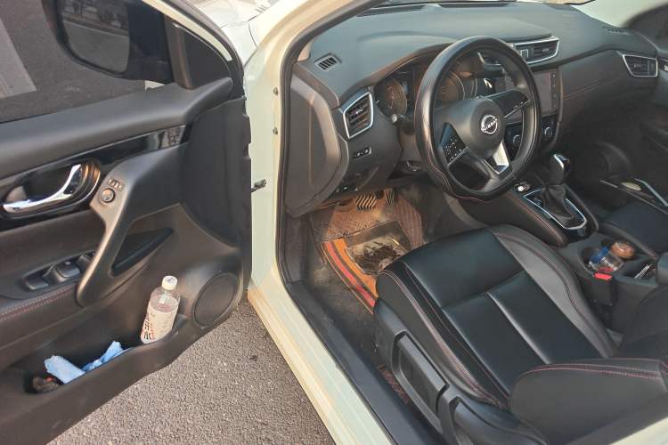 Used Nissan Qashqai 2023 Classic 2.0L CVT XV Comfort Edition Driver Seat