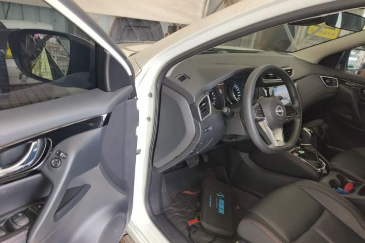 Used Nissan Qashqai 2023 Classic 2.0L CVT XV Comfort Edition Driver Seat
