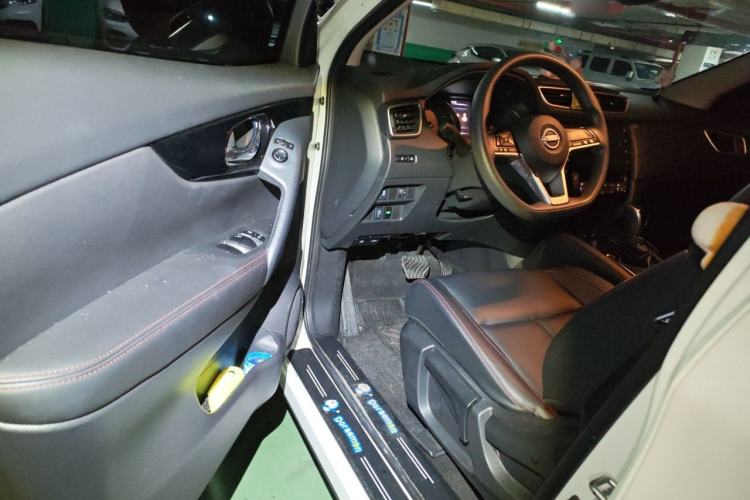 Used Nissan Qashqai 2023 Classic 2.0L CVT XV Comfort Edition Driver Seat
