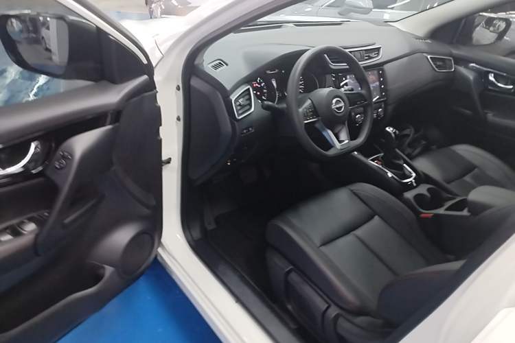 Used Nissan Qashqai 2023 Classic 2.0L CVT XV Comfort Edition Driver Seat