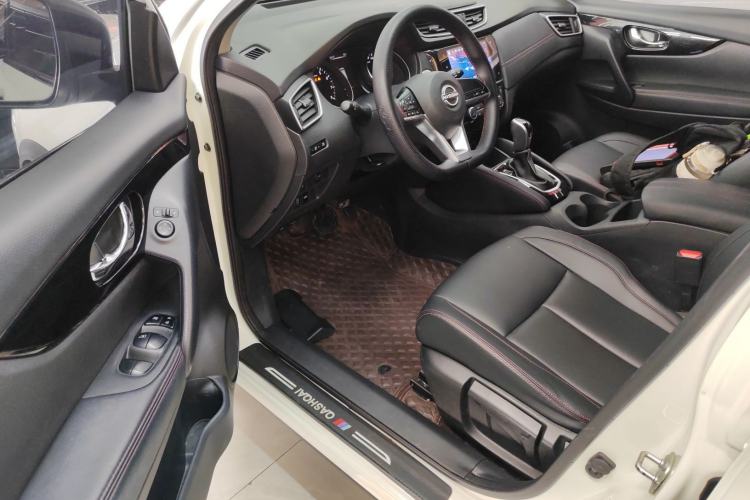 Used Nissan Qashqai 2023 Classic 2.0L CVT XV Comfort Edition Driver Seat