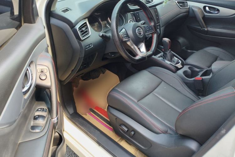 Used Nissan Qashqai 2023 Classic 2.0L CVT XV Prem. Smart Enjoyment Edition Driver Seat