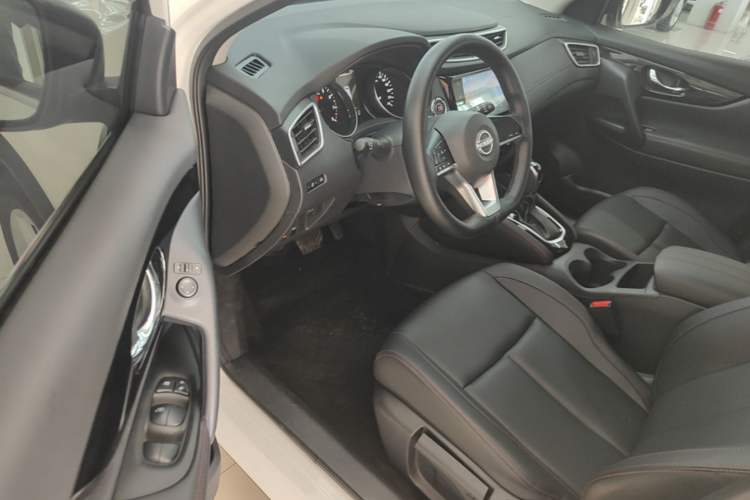 Used Nissan Qashqai 2023 Classic 2.0L CVT XV Comfort Edition Driver Seat