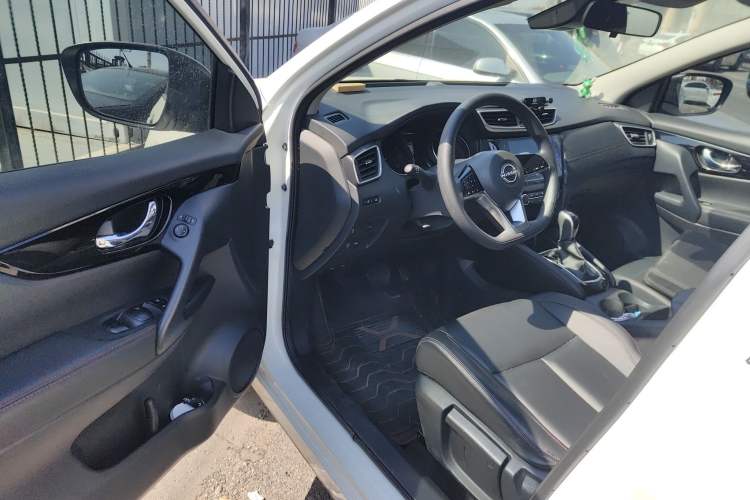 Used Nissan Qashqai 2023 Classic 2.0L CVT XV Comfort Edition Driver Seat