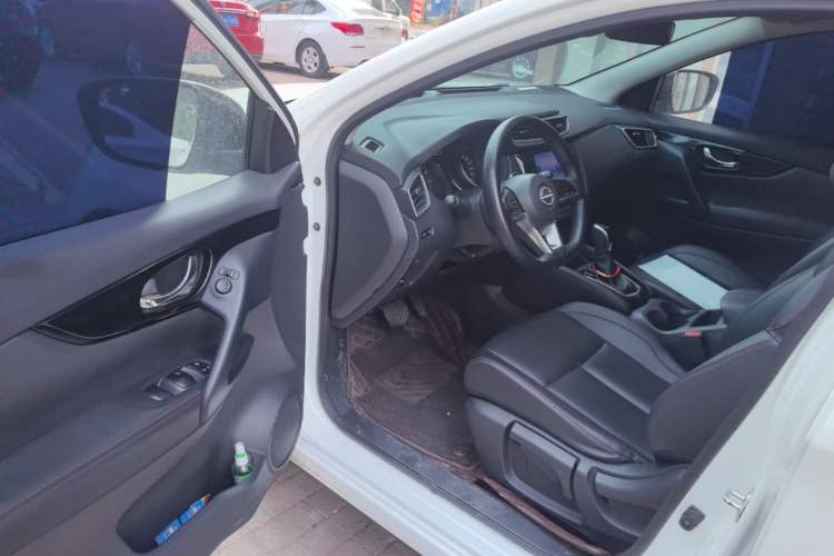 Used Nissan Qashqai 2023 Classic 2.0L CVT XV Comfort Edition Driver Seat