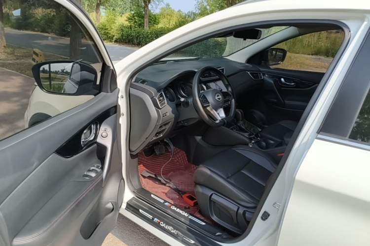Used Nissan Qashqai 2023 Classic 2.0L CVT XV Comfort Edition Driver Seat