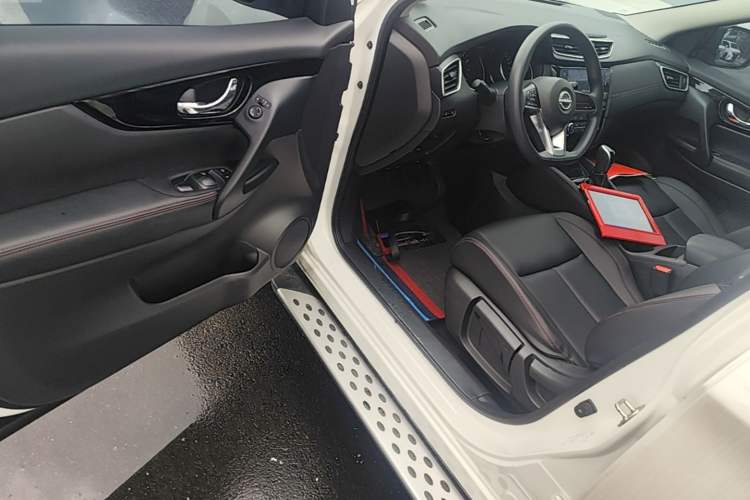 Used Nissan Qashqai 2023 Classic 2.0L CVT XV Comfort Edition Driver Seat