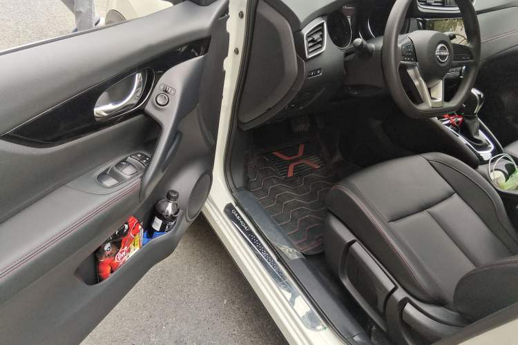 Used Nissan Qashqai 2023 Classic 2.0L CVT XV Comfort Edition Driver Seat
