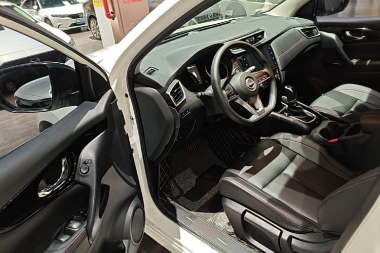 Used Nissan Qashqai 2023 Classic 2.0L CVT XV Comfort Edition Driver Seat