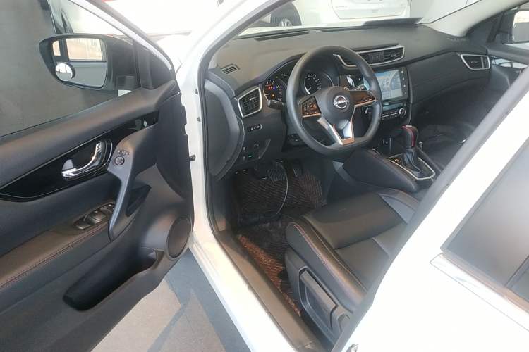 Used Nissan Qashqai 2023 Classic 2.0L CVT XV Comfort Edition Driver Seat