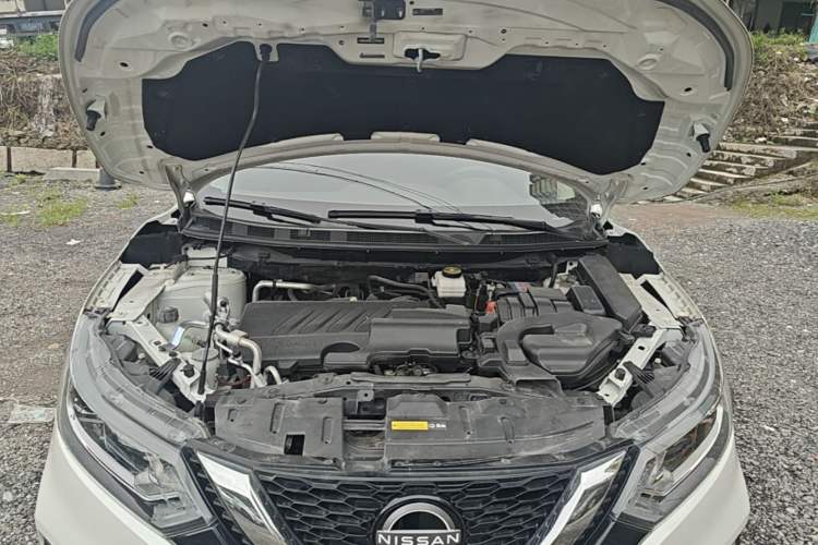 Used Nissan Qashqai 2023 Classic 2.0L CVT XV Comfort Edition Engine Bay