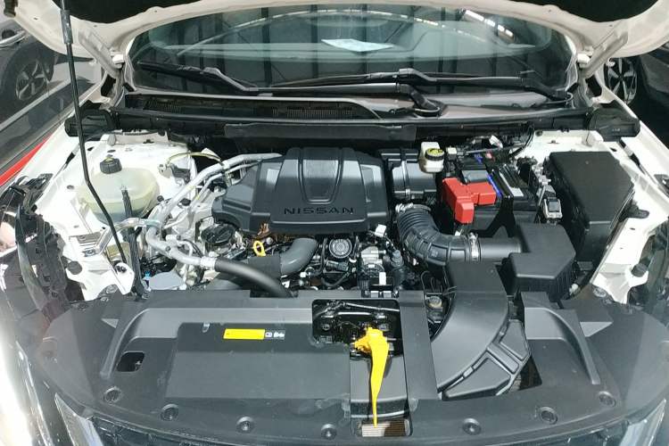 Used Nissan Qashqai 2023 1.3T CVT Luxury Edition Engine Bay