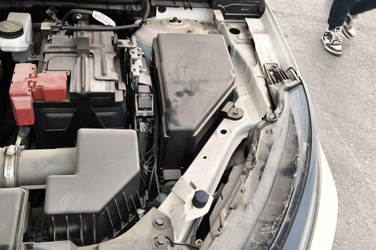 Used Nissan Qashqai 2023 1.3T CVT Elite Edition Engine Bay Left