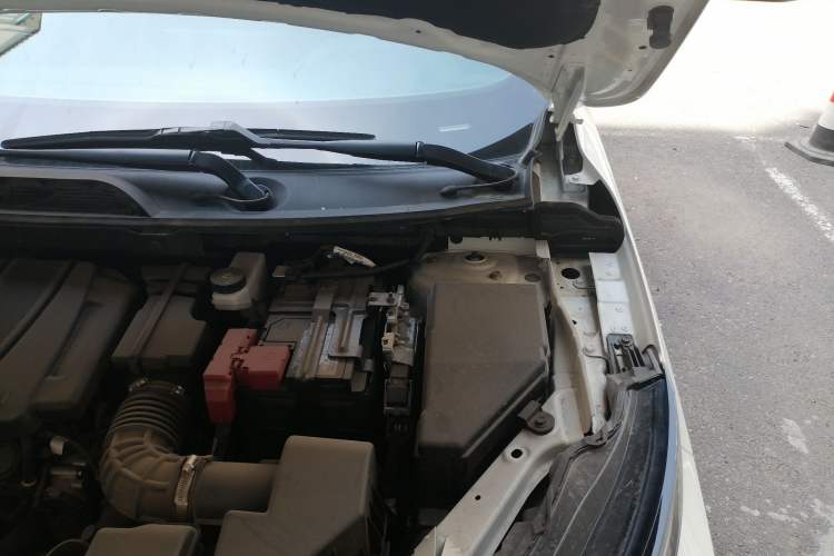 Used Nissan Qashqai 2023 1.3T CVT Elite Edition Engine Bay Left