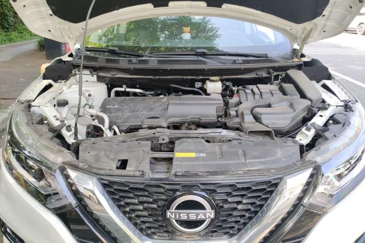 Used Nissan Qashqai 2023 Classic 2.0L CVT XV Comfort Edition Engine Bay
