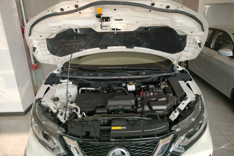 Used Nissan Qashqai 2023 Classic 2.0L CVT XV Comfort Edition Engine Bay