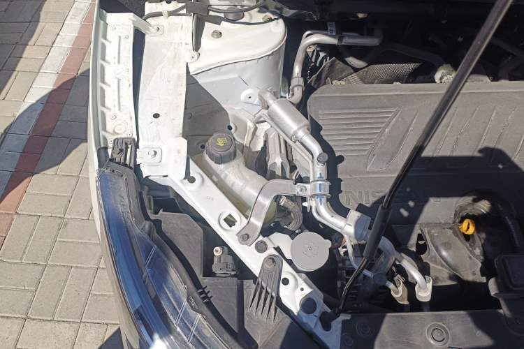 Used Nissan Qashqai 2023 Classic 2.0L CVT XV+ Leading Edition Engine Bay Right