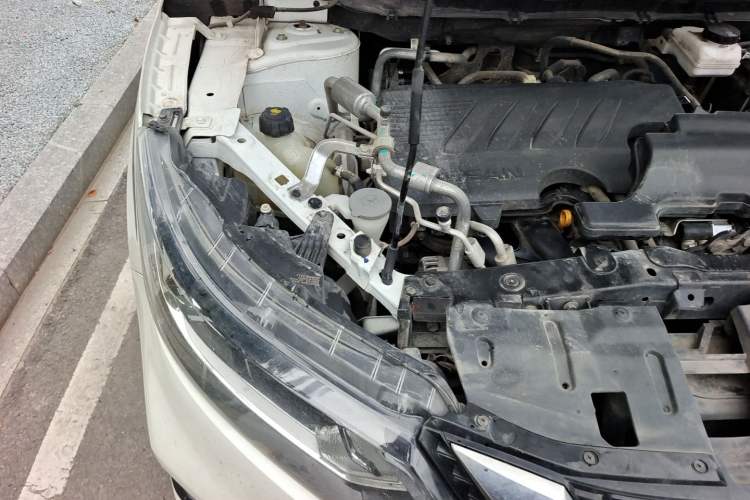 Used Nissan Qashqai 2023 Classic 2.0L CVT XV Comfort Edition Engine Bay Right
