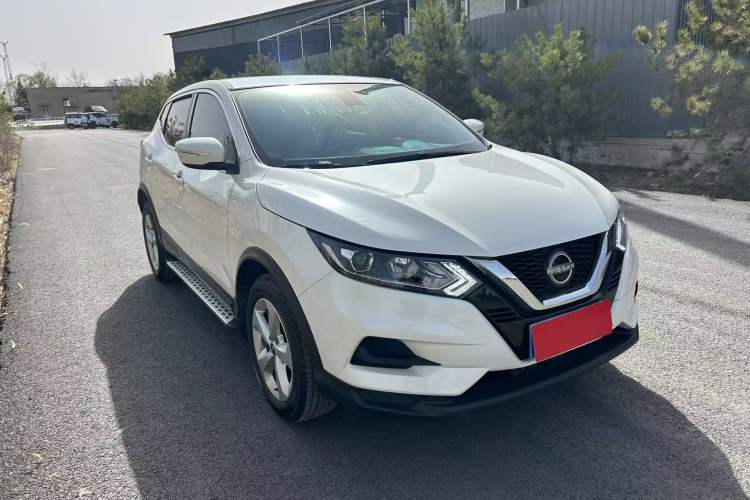 Used Nissan Qashqai 2023 Classic 2.0L CVT XV Comfort Edition Exterior 2