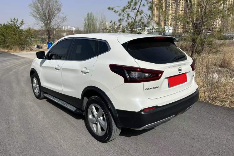 Used Nissan Qashqai 2023 Classic 2.0L CVT XV Comfort Edition Exterior 3