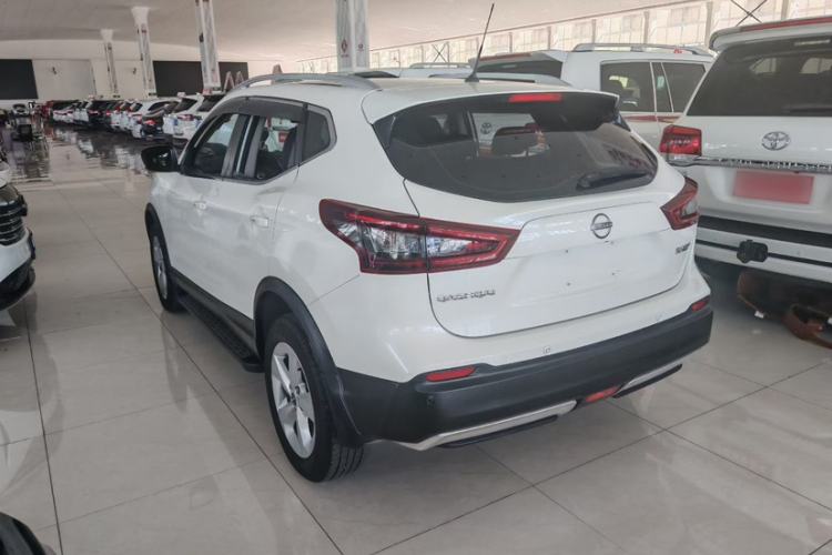 Used Nissan Qashqai 2023 Classic 2.0L CVT XV Comfort Edition Exterior 3
