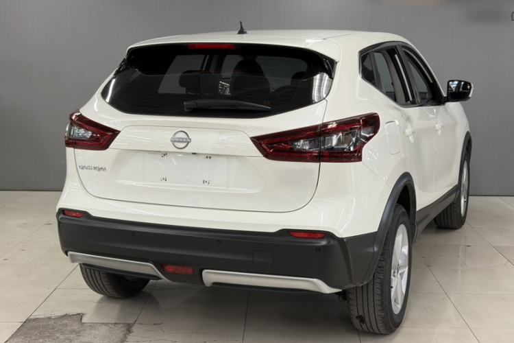 Used Nissan Qashqai 2023 Classic 2.0L CVT XV Comfort Edition Exterior 3