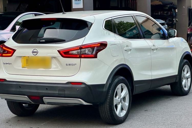 Used Nissan Qashqai 2023 Classic 2.0L CVT XV Comfort Edition Exterior 4