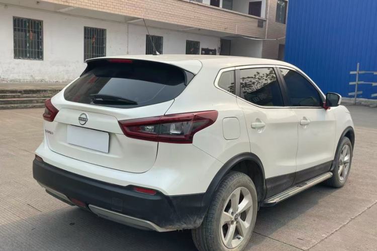 Used Nissan Qashqai 2023 Classic 2.0L CVT XV Comfort Edition Exterior 5
