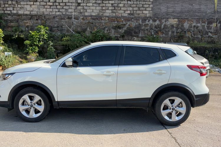 Used Nissan Qashqai 2023 Classic 2.0L CVT XV Comfort Edition Exterior 5