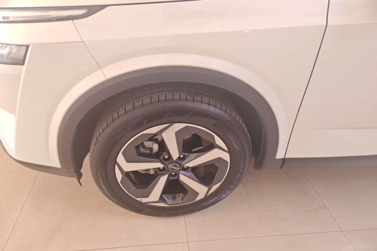 Used Nissan Qashqai 2023 1.3T CVT Luxury Edition Exterior 8